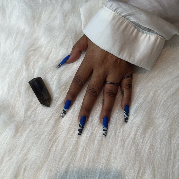 “Oasis” Press On Set by LoveScottiNails - Picture 5 of 8